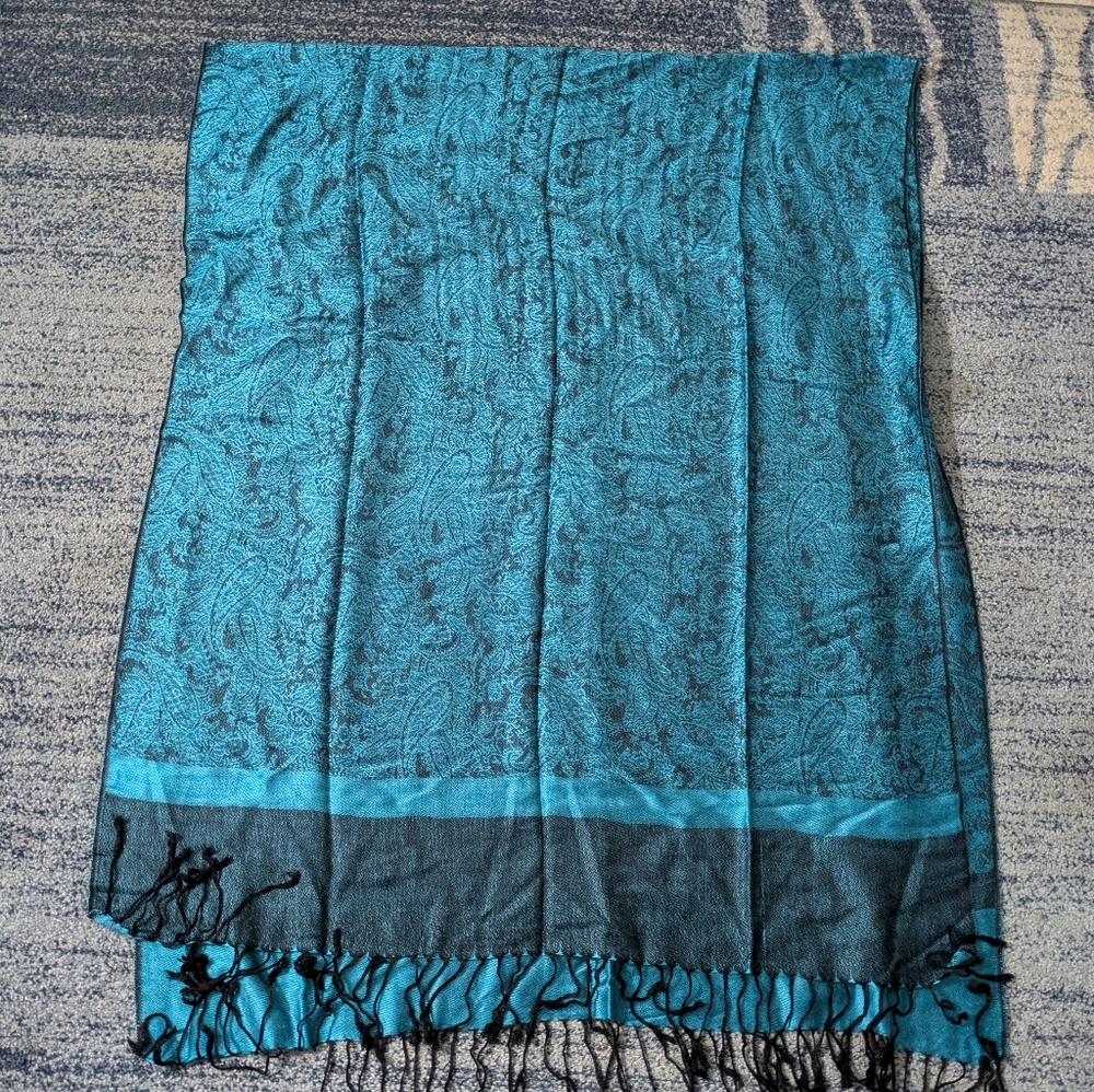 Woman's scarf